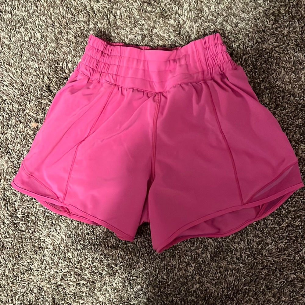 Lululemon Sonic Pink hotty hots size 2